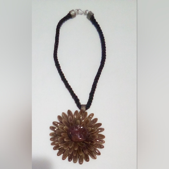 Hand Crafted Flower Necklace - Picture 6 of 10